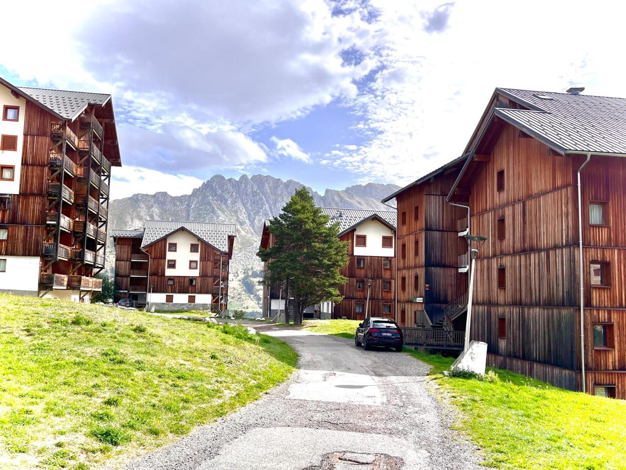 Appartement Chalets Du Super D Le Devoluy Bagian luar foto